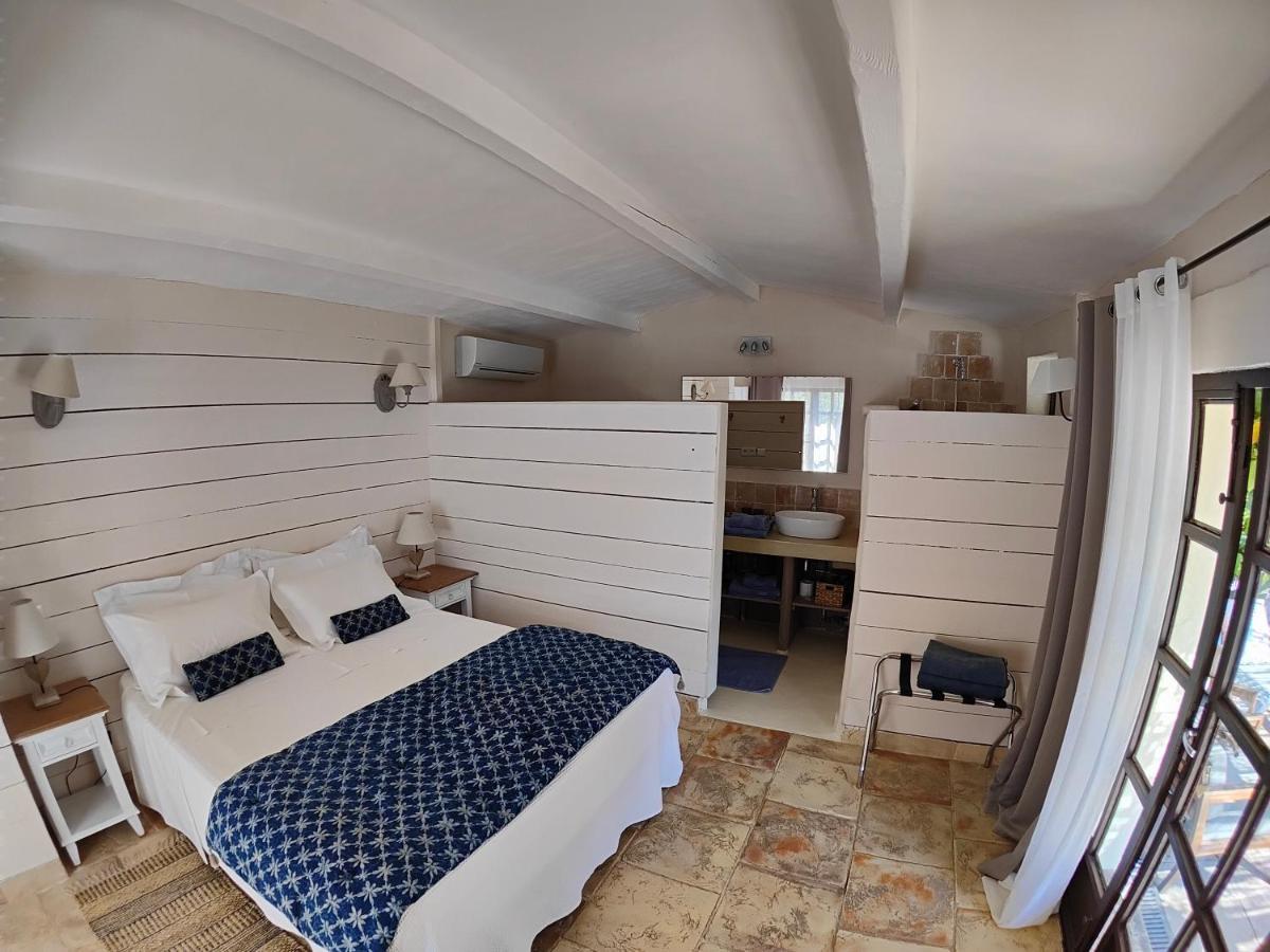 Roussillon en Isere ル チャント デュ クール Bed & Breakfast エクステリア 写真