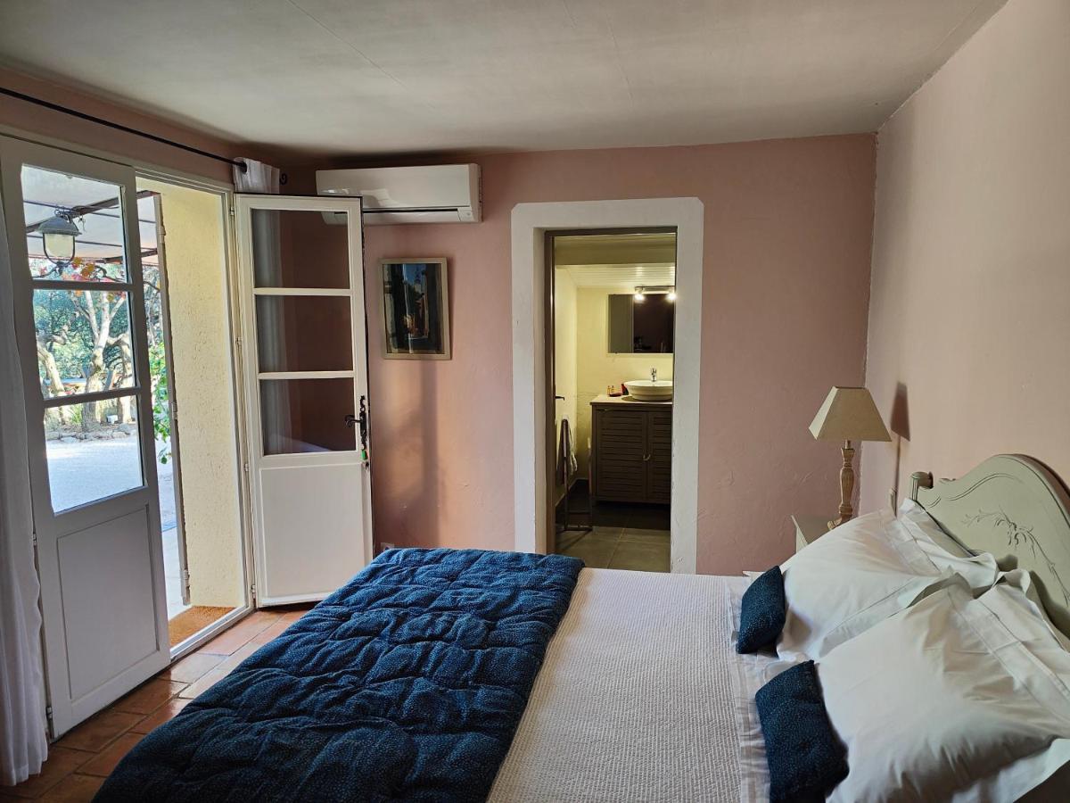 Roussillon en Isere ル チャント デュ クール Bed & Breakfast エクステリア 写真