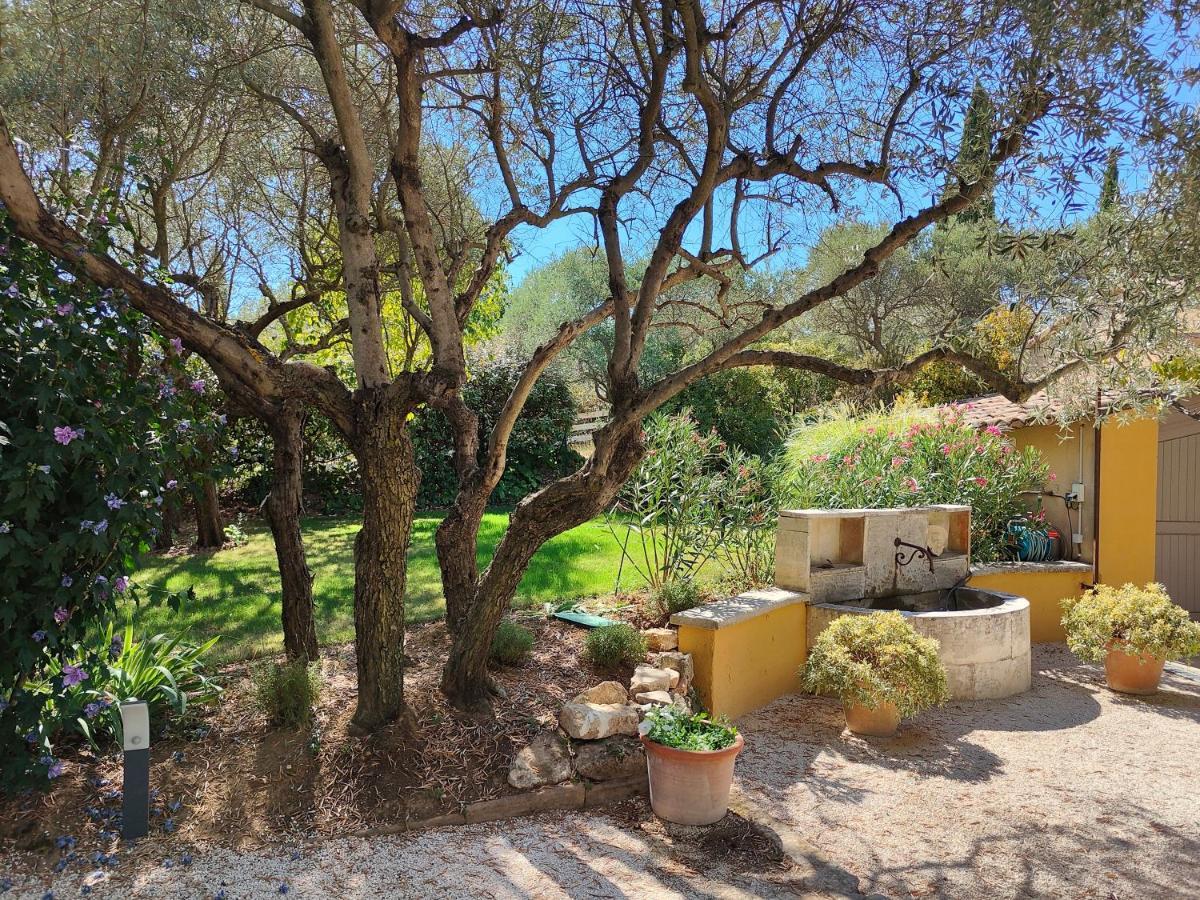 Roussillon en Isere ル チャント デュ クール Bed & Breakfast エクステリア 写真